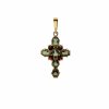 Gold pendant with vltavinia and garnets P2000281970007
