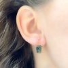Moldavite earring in gold 2000314070001
