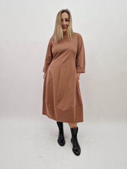 1552 4 damske tulipan saty vel 42 44