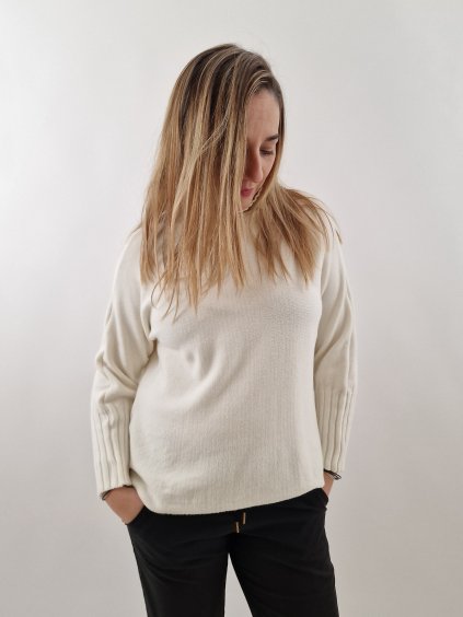 Dámský lehký svetr rolák uni vel. 40/44
