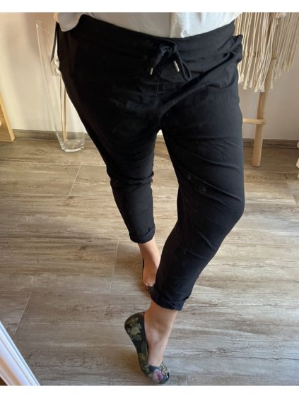 Kalhoty bavlněné letní dámské nadrozměr (3XL/4XL/5XL ONE SIZE) ITALSKÁ MODA IM422499LH/DU (Velikost 3XL/4XL, Barva Černá)