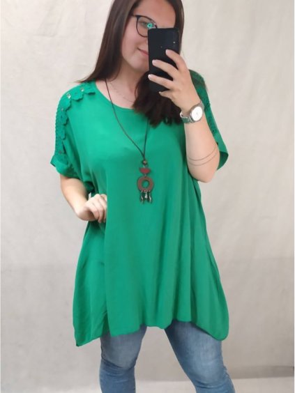 Tunika oversize krátký rukáv s přívěskem dámská nadrozměr (3XL/4XL ONE SIZE) ITALSKá MóDA IM422524/DR (Velikost 3XL/4XL, Barva Černá)
