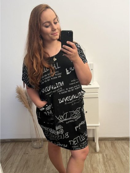 Šaty oversize krátký rukáv dámské nadrozměr (4XL/5XL ONE SIZE) ITALSKÁ MÓDA IM423WRITES/DU (Velikost 4XL/5XL, Barva Černá)