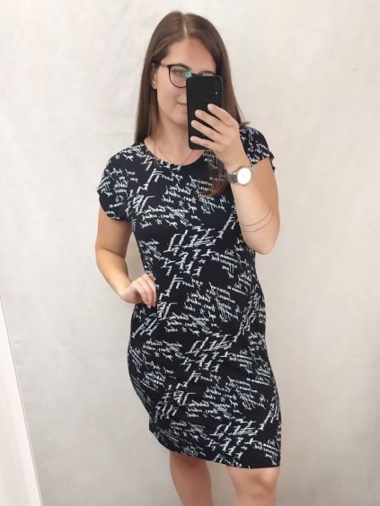 Šaty krátký rukáv dámské nadrozměrné (L-3XL) Polská moda PMF21BIBIANA/DR (Velikost L, Barva Černá)