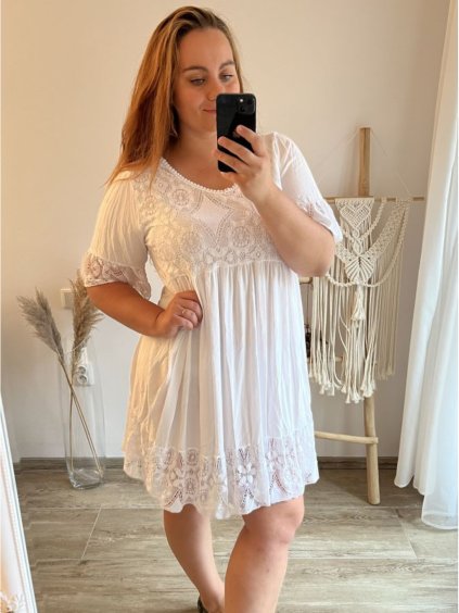 Šaty krajkové s krátkým rukávem nadrozměr dámské (XL/2XL/3XL one sine) ITALSKÁ MÓDA IM923XENA/DUR (Velikost 2XL/3XL, Barva bílá)