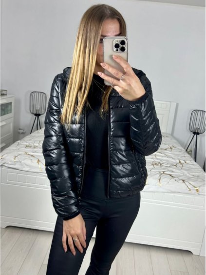 Bunda podzimní/zimní krátká dámská (S-2XL) POLSKÁ MÓDA IMWMN23L22-9866-1/DU (Velikost S, Barva Černá)