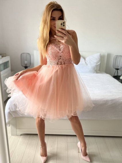 Šaty společenské elegantní bez rukávu krátké plesové dámské (S/M ONE SIZE) ITALSKÁ MÓDA IMM22PL19801KR/DU (Velikost S/M/L, Barva bílá)