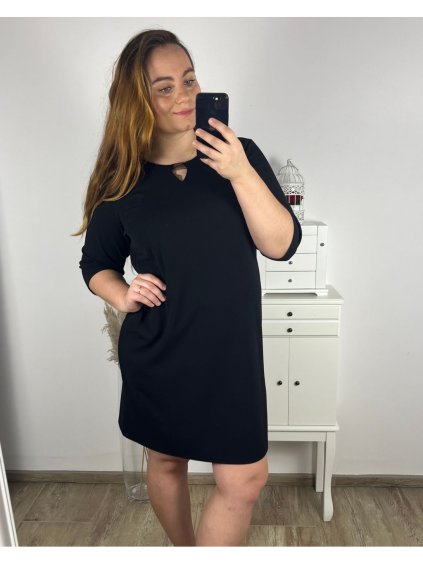 Šaty elegantní společenské 3/4 rukáv dámské nadrozměr (42-50) POLSKÁ MÓDA PMFF24CAROL/DR (Velikost 42, Barva Černá)