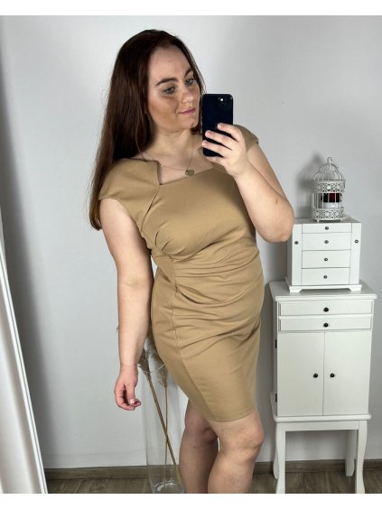 Šaty pouzdrové elegantní společenské dámské (2XL-4XL) ITALSKá MóDA IMM23CAROL-5/DU (Velikost 2XL, Barva hnědá světlá)