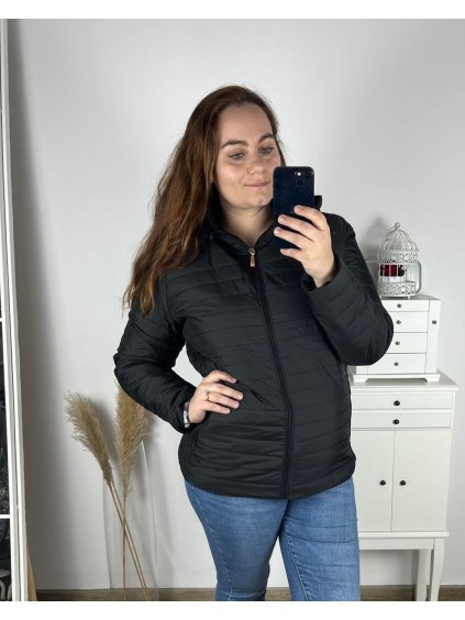 Bunda slabá  dámská (xl-6xl) POLSKÁ MÓDA PME22SP2208/DR (Velikost 2XL, Barva Černá)