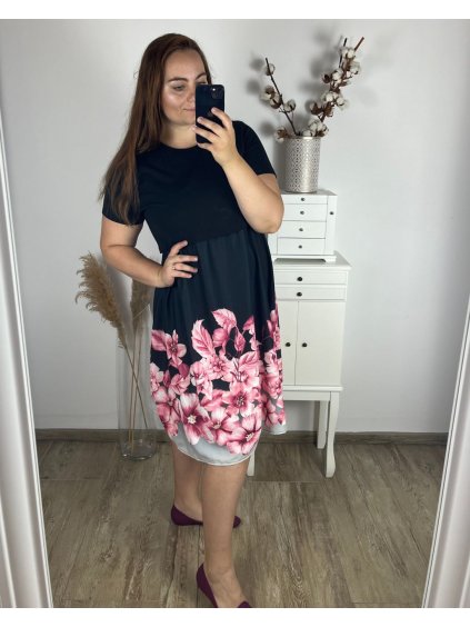 Šaty volnočasové krátký rukáv dámské nadrozměr (54/56/58 ONE SIZE) ITALSKá MóDA IM424343-2/DR (Velikost 54/56, Barva Černá)