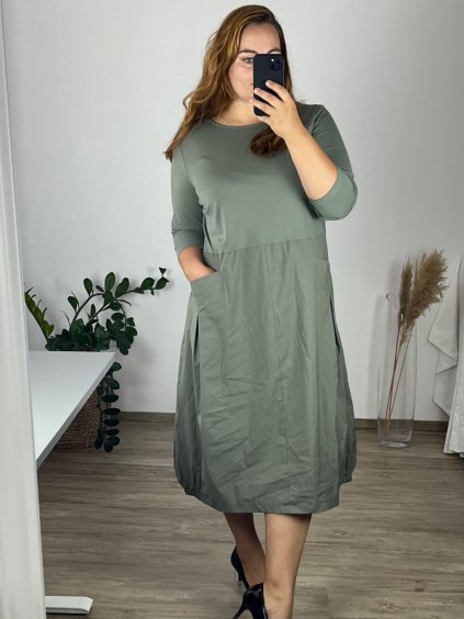 Šaty volnočasové bavlněné 3/4 rukáv dámské nadrozměrné (40-50) POLSKÁ MÓDA PMF24MARGARITA/DUR (Velikost 40, Barva zelená khaki)