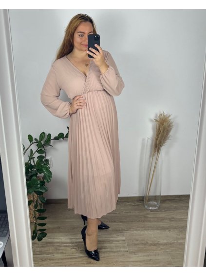 Šaty šifonové plisované elegantní dlouhý rukáv dámské nadrozměr (48/50/52 ONE SIZE) ITALSKÁ MÓDA IMD24312/DUR (Velikost 48/50, Barva Černá)