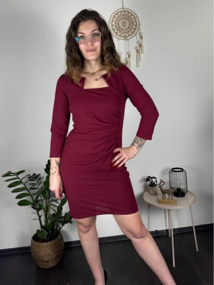 Šaty elegantní pouzdrové 3/4 rukáv dámské (S-XL) ITALSKÁ MÓDA IMM23M23121-3/DUR (Velikost S, Barva vínová)
