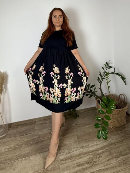 Šaty krátký rukáv dámské nadrozměr FLOWER (50/52/54 ONE SIZE) ITALSKÁ MÓDA IMSM25FLOWER/DU (Velikost 52/54, Barva Černá)