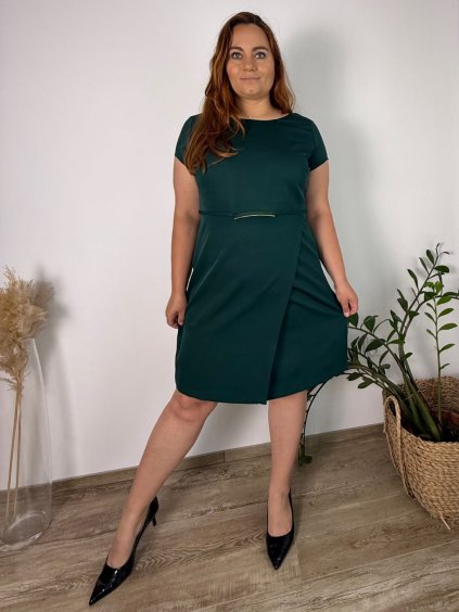 Šaty elegantní společenské krátký rukáv dámské nadrozměr (40-50) POLSKÁ MÓDA PMF22008-4/DR (Velikost 40, Barva tmavě smaragdová)