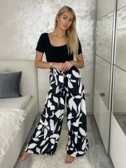 Overal elegantní krátký rukáv dámský MIA (XS/S/M ONE SIZE) ITALSKÁ MÓDA IMM25M55299-1/DUR (Velikost XS/S/M, Barva Černá)