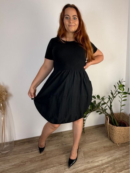 Šaty oválné letní volnočasové krátký rukáv dámské nadrozměr MAGIE (46/48/50 ONE SIZE) ITALSKÁ MÓDA IM425237/DU (Velikost 46/48/50, Barva Černá)