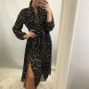 Šaty elegantní dlouhý rukáv leopard dámské (S/M ONE SIZE) ITALSKÁ MÓDA IMWD20503/DR (Barva Černo-bílá)
