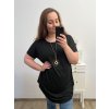 Tunika s příveškem krátký rukáv dámská nadrozměr (2XL/3XL/4XL ONE SIZE) ITALSKÁ MÓDA IMC23020/DU (Velikost 3XL/4XL, Barva Černá)