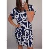Šaty krátký rukáv dámské nadrozměrné (L-3XL) POLSKÁ MÓDA PMF23ORNAM/DU (Velikost L, Barva světle modrá)
