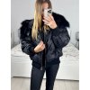 Bunda zimní krátká  s kapucí dámská (S/M/L OVER SIZE) ITALSKÁ MÓDA  PMWGB233640 (Velikost M/L, Barva Černá)