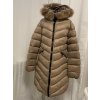 Kabát zimní s kapucí dámský (S-2XL) MFFASHION IMMF22M688-A (Velikost S, Barva béžová)