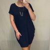 Šaty letní krátký rukáv s přívěskem dámské (XL/2XL ONE SIZE) ITALSKÁ MÓDA IM2212210/DR (Velikost XL/2XL, Barva Černá)