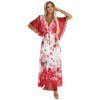 603-1 Vzdušné zavinovací maxi šaty s květinovým vzorem – červené růže (Velikost UNI)