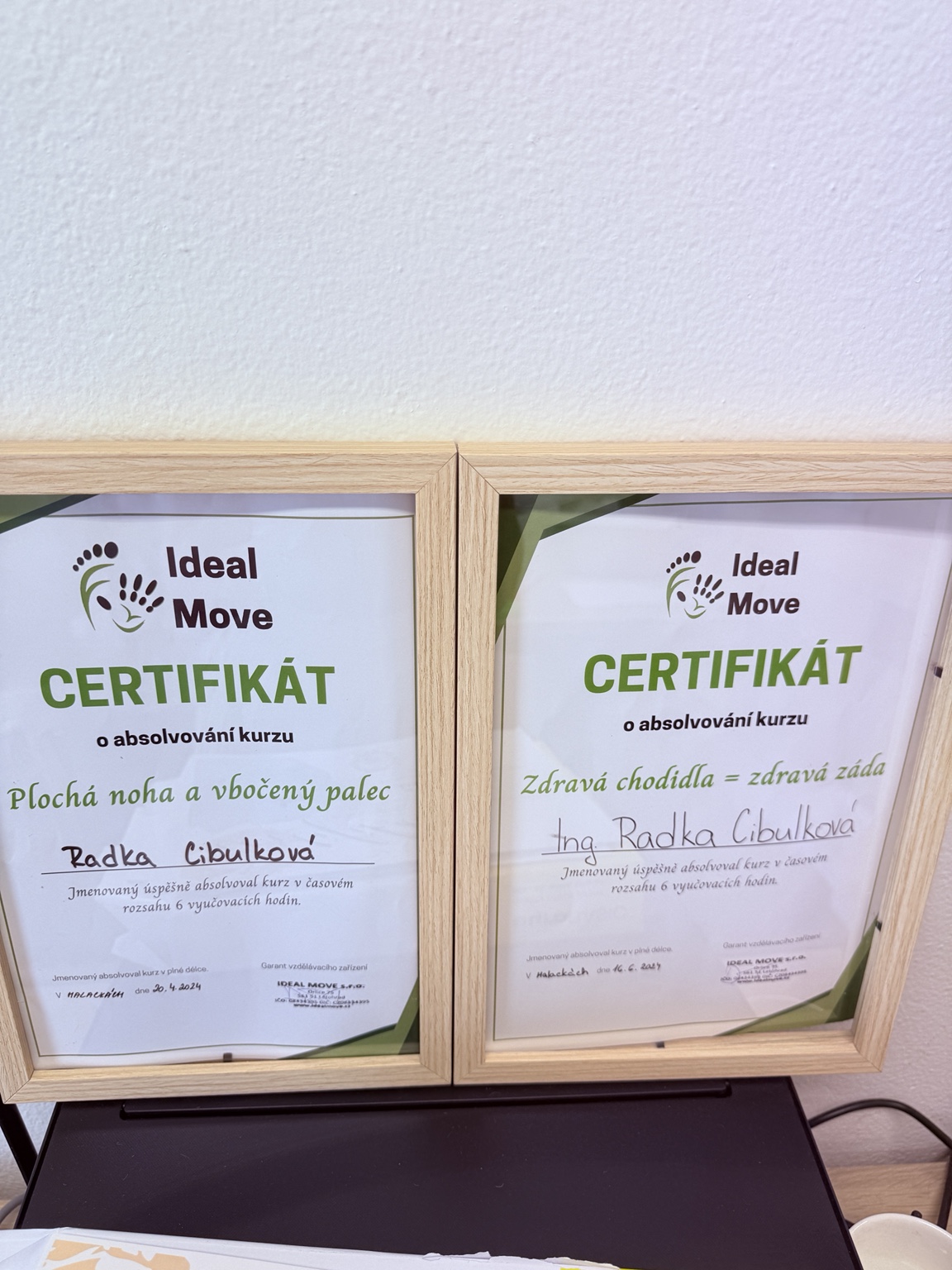 Certifikáty Radky Cibulkovej z kurzov Plochá noha a vbočený palec a Zdravé chodidlá zdravý chrbát