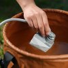 Malá outdoorová bateriová sprcha Flextail TINY Shower (Barva White)