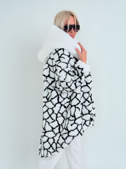 B�lo-�ern� bunda FROZEN