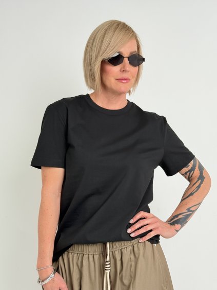 Černé triko HOLDER