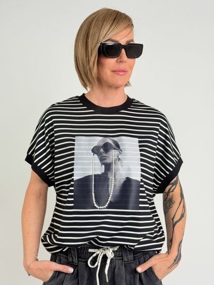 Černo-bílé triko SECTION