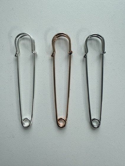 Ozdobný špendlík (Farba Tmavá strieborná)