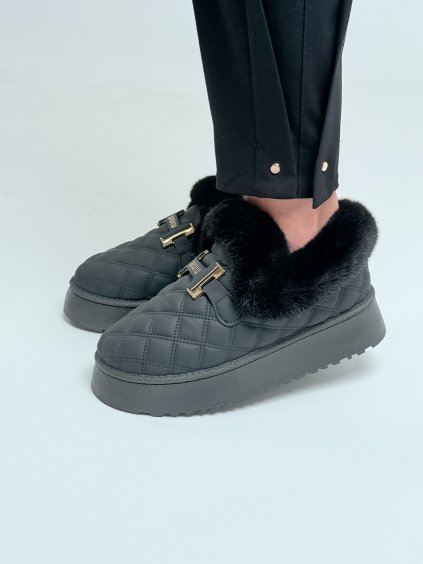 Čierna kožušinová hucule IBIZA