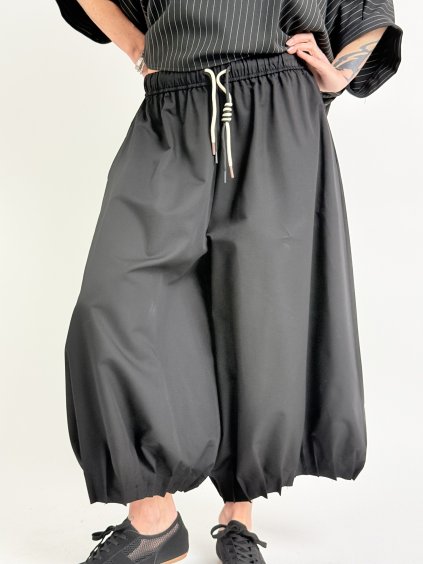 Čierne nohavice ADRIA