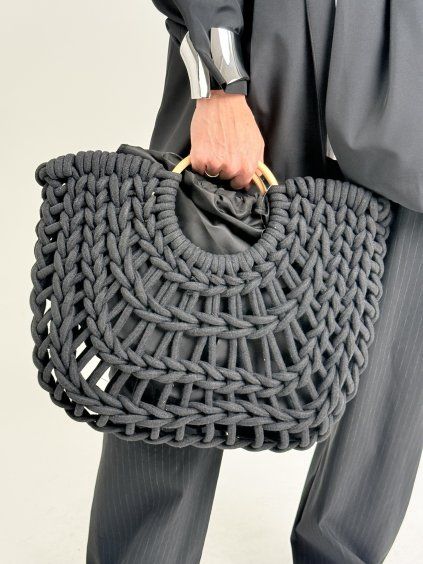 Čierny kábel HELLO