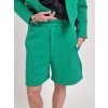 Zelené bermudy BIELEJ farby