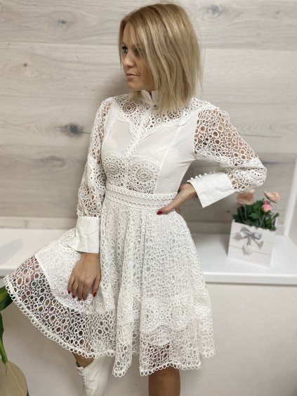dámské krajkované šaty