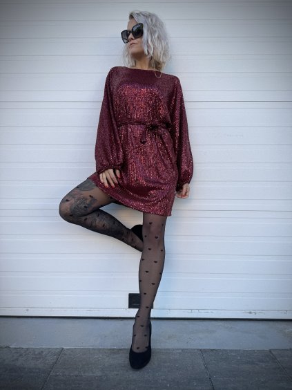 dámské šaty s flitry