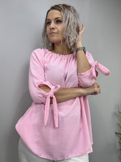 Lehká halenka s odhalenými rameny