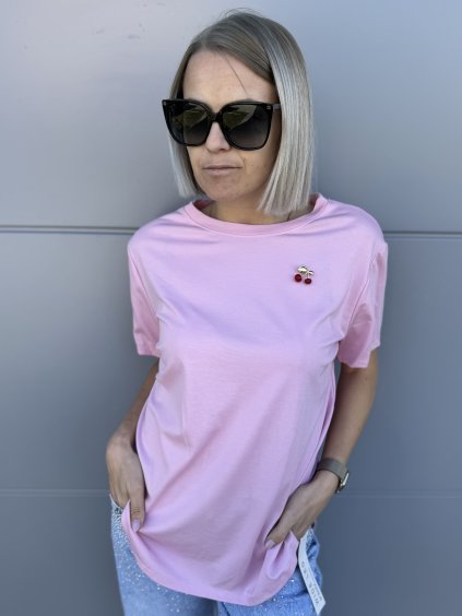 Dámské tričko s aplikací