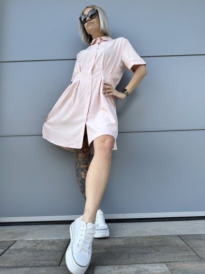 Košilové šaty s áčkovým střihem