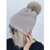 dámská čepice s bambulí