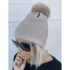 dámská čepice s bambulí
