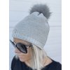 dámská čepice s bambulí