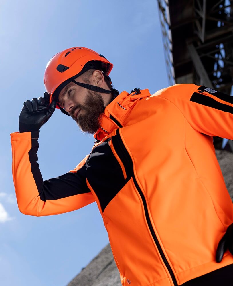 Jaká je životnost ochranné pracovní přilby a jak o ni pečovat [2023]