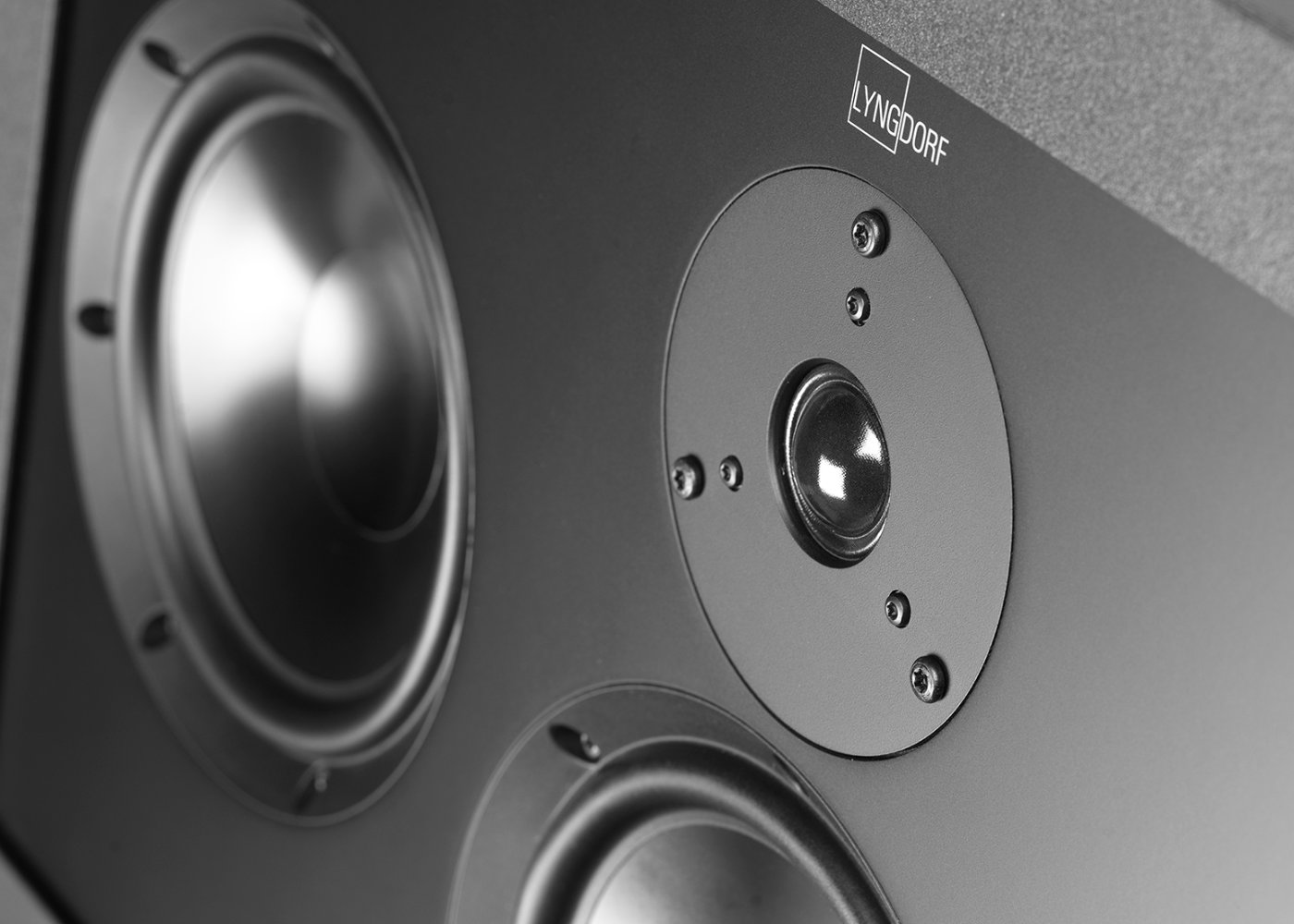 Lyngdorf D-500 Center