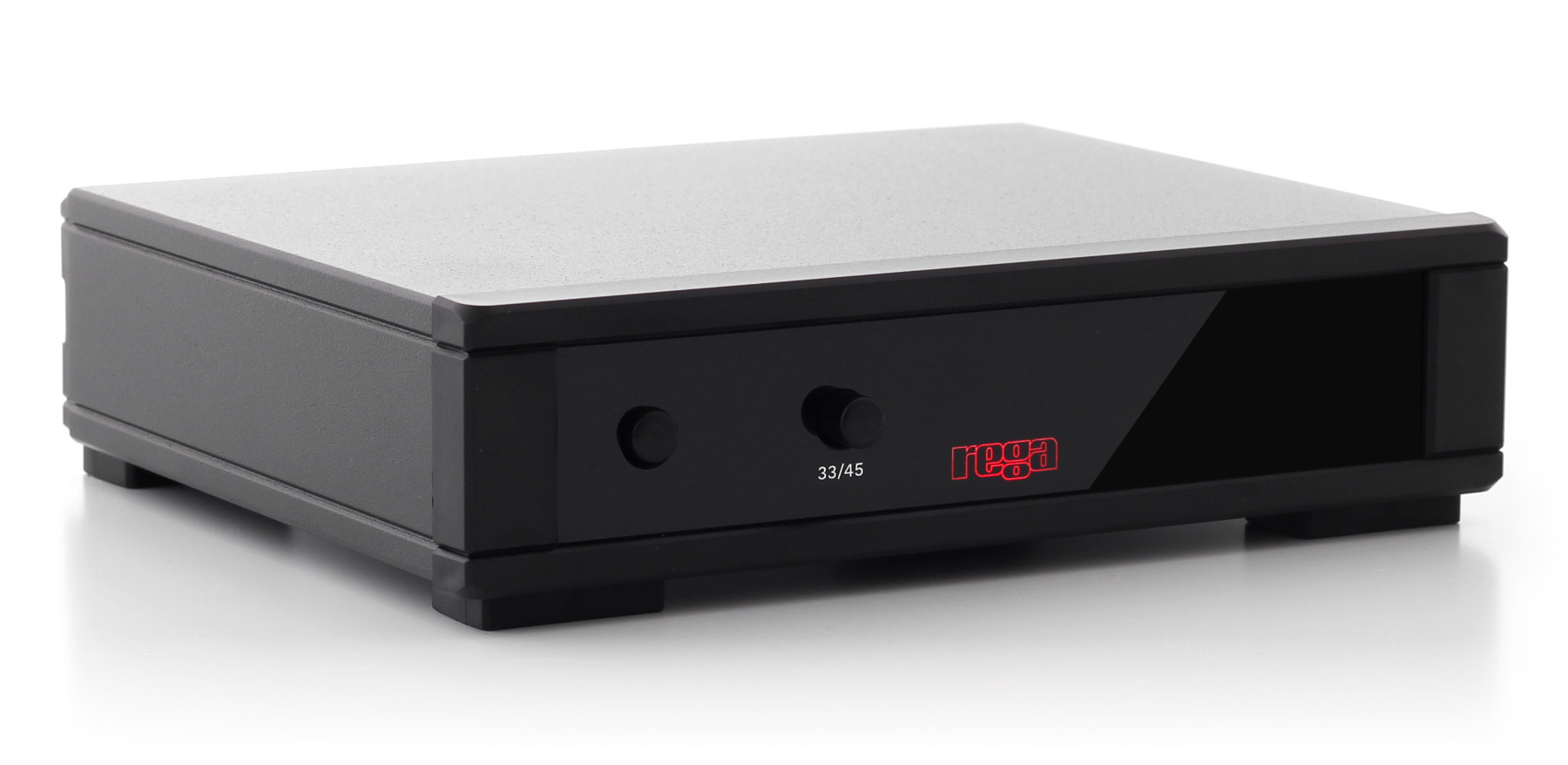 Rega Neo PSU MK2 v sestavě s gramofonem — detail propojení zdroje a gramofonu